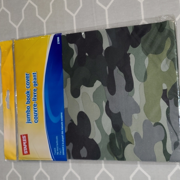 Text Book Covers Bundle of 3, Staples brand, Cool Prints, NWT - Picture 2 of 10